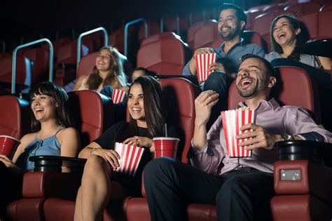 無料ホームシアター 代わり、なぜ私たちはまだ映画館に行くのか？